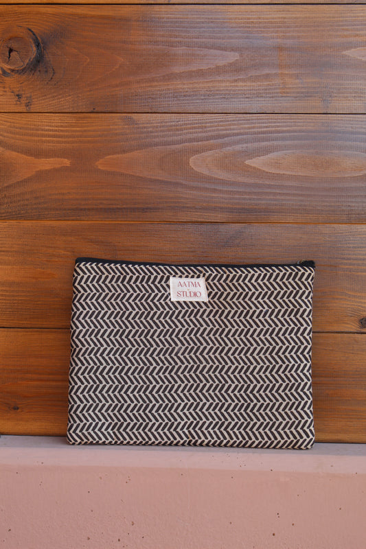 Lalita pouches ~ size L